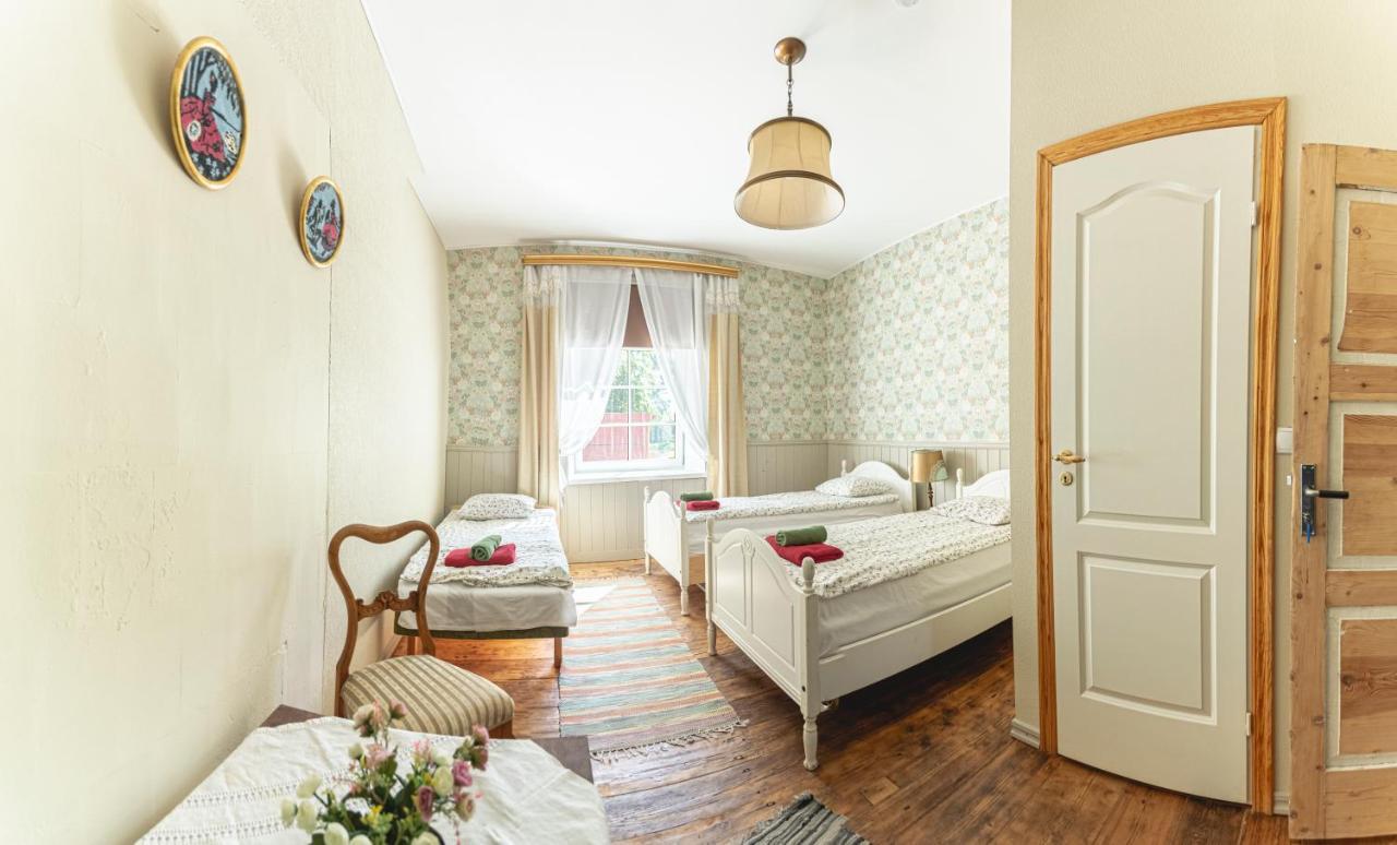 Guesthouse Kadrina Mois Ngoại thất bức ảnh