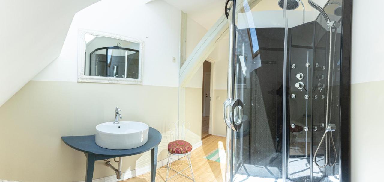 Guesthouse Kadrina Mois Ngoại thất bức ảnh
