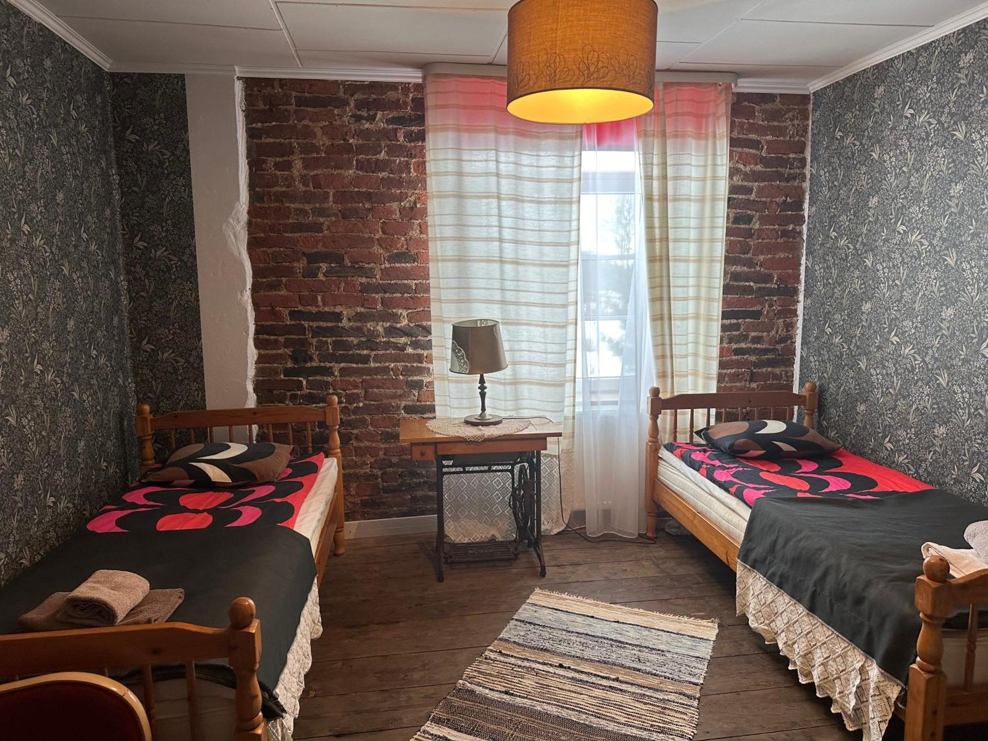 Guesthouse Kadrina Mois Ngoại thất bức ảnh