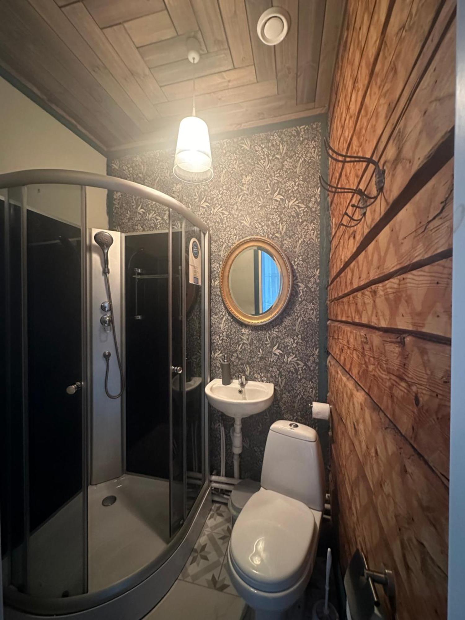 Guesthouse Kadrina Mois Ngoại thất bức ảnh