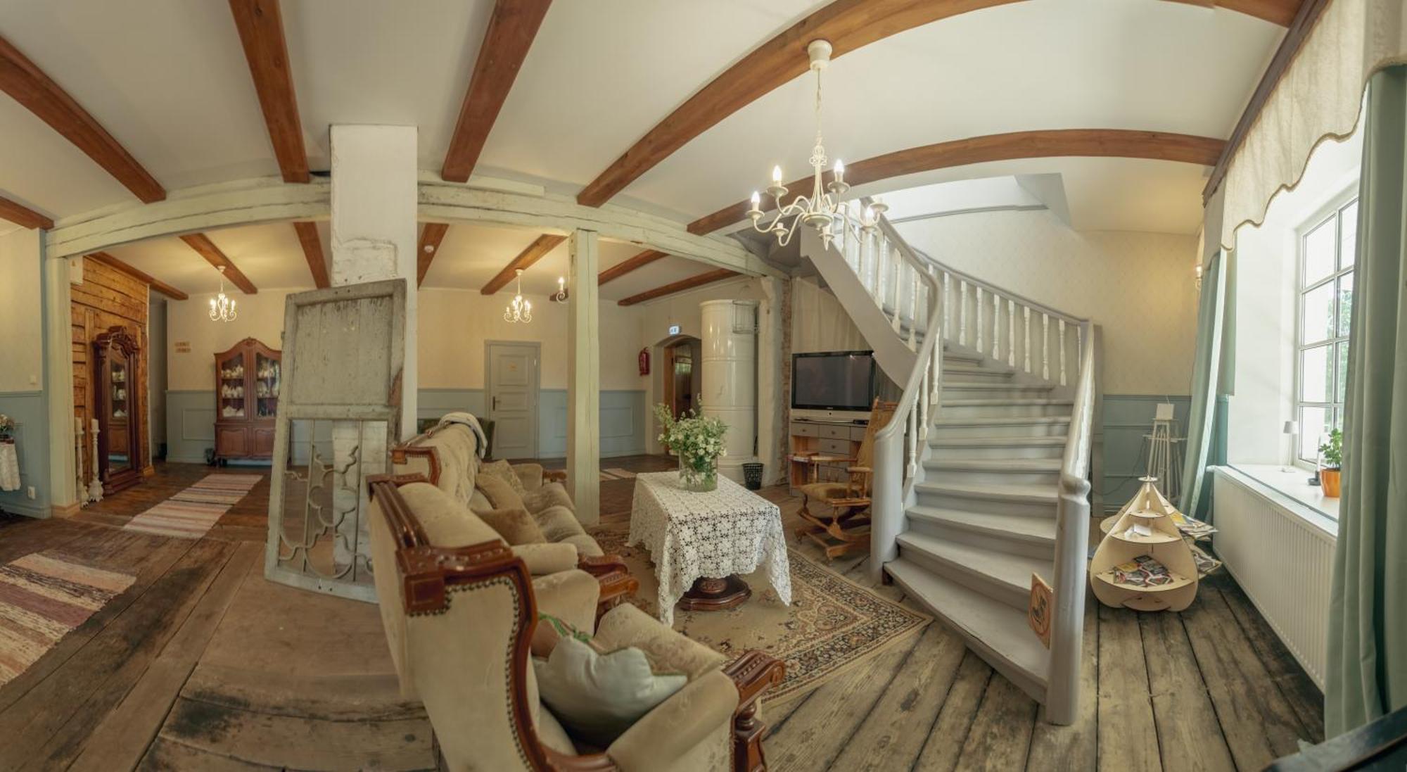 Guesthouse Kadrina Mois Ngoại thất bức ảnh