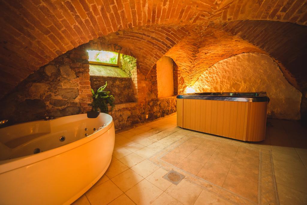 Guesthouse Kadrina Mois Ngoại thất bức ảnh